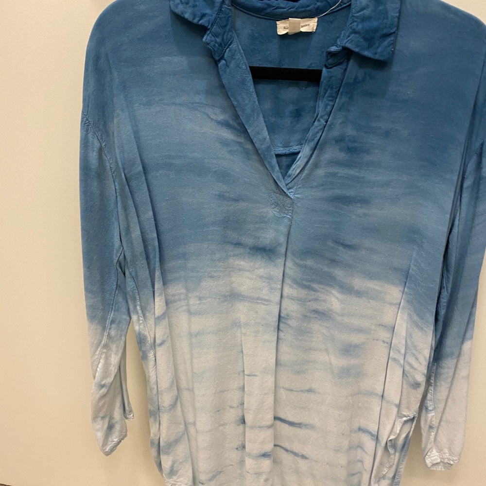 Oversized, quarter button Ombré Tunic